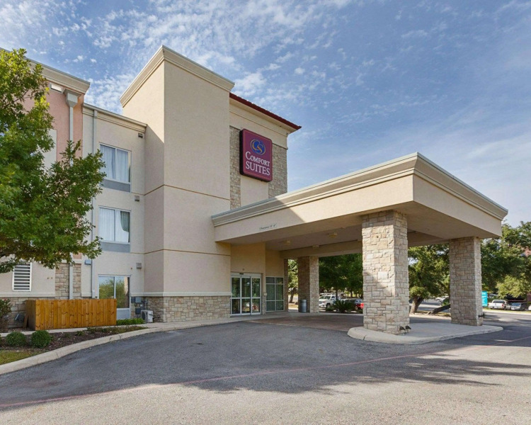 Comfort Suites Medical Center near Six Flags