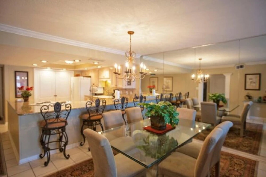 Shoreline Towers Resort by Panhandle Getaways