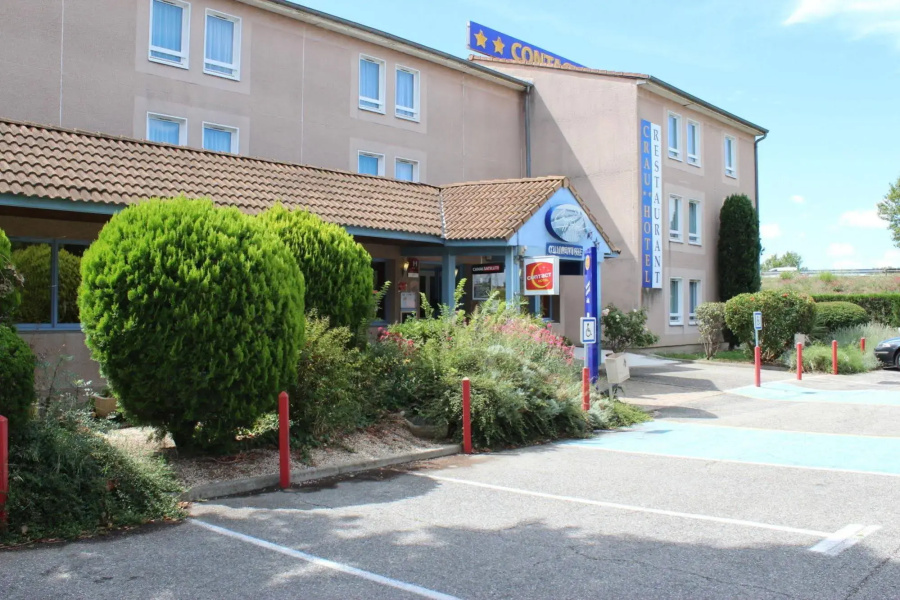 Crau Hotel