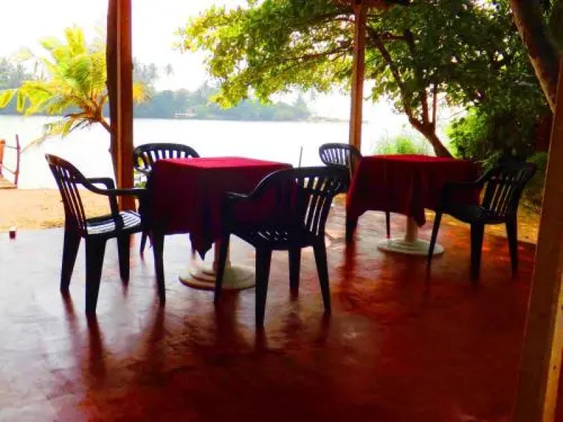 Paradiso Beach Cabanas