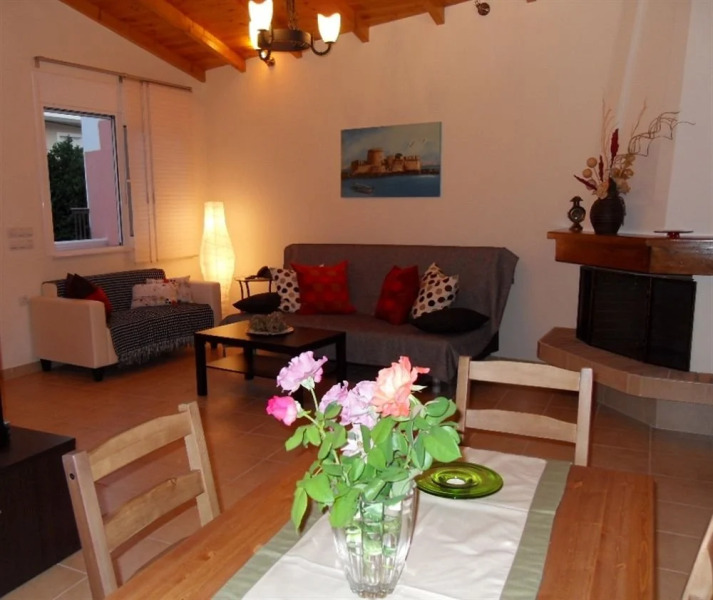 Omorfi Poli Holiday Apartment