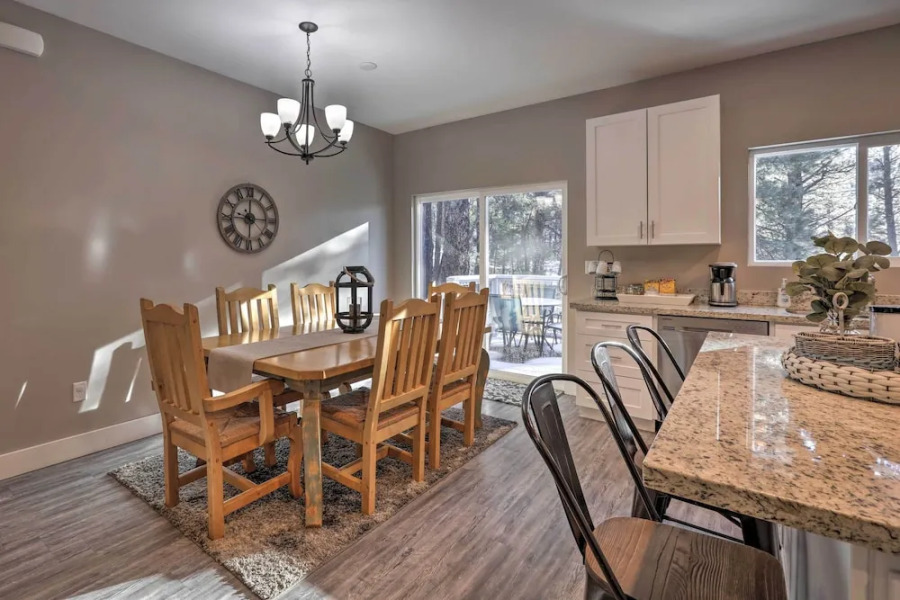 Modern Cabin in the Woods - 10 Miles to Flagstaff!