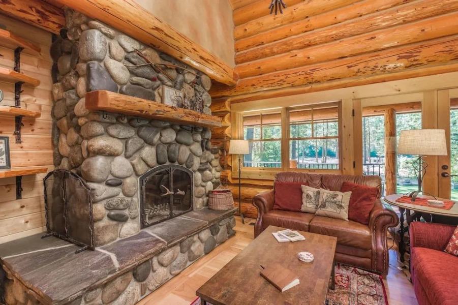 Arrowhead Lodge