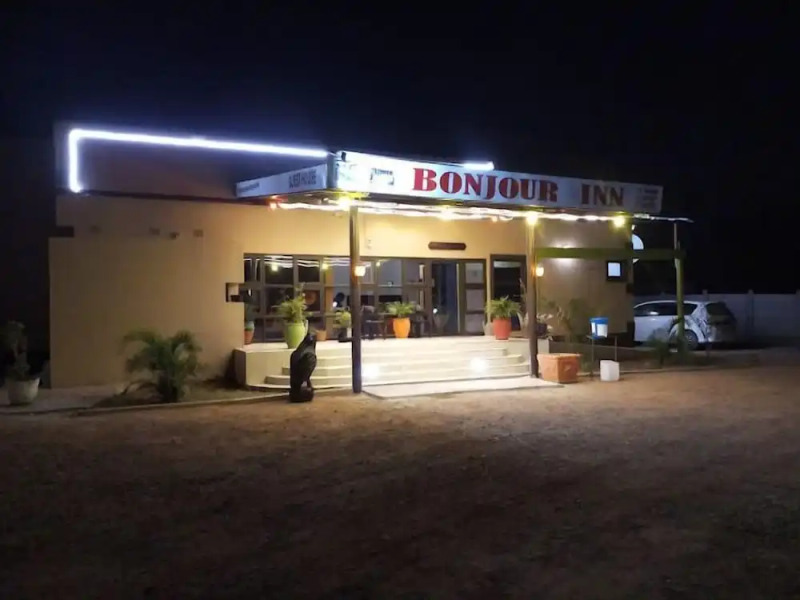 Bonjour Inn Guest House