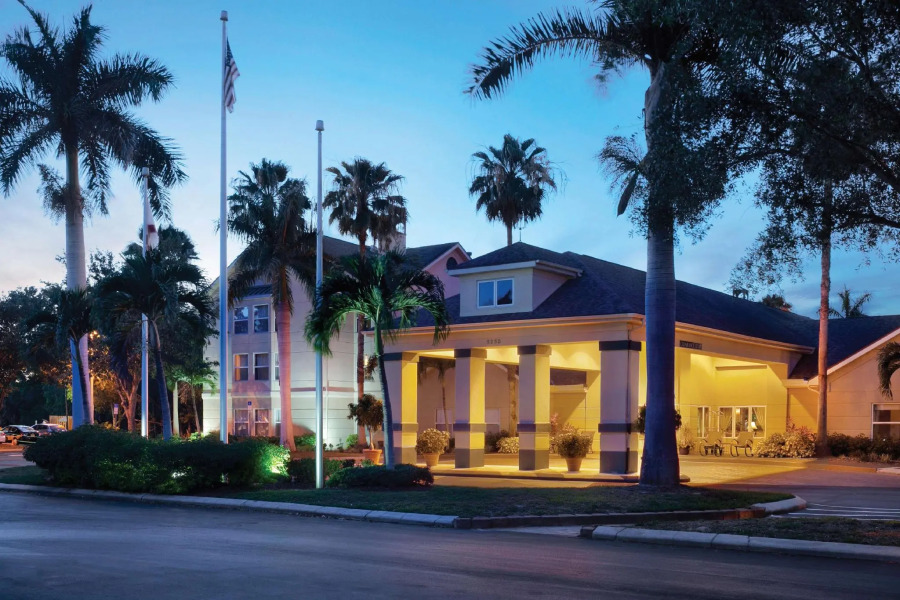 Homewood Suites by Hilton - Fort Myers