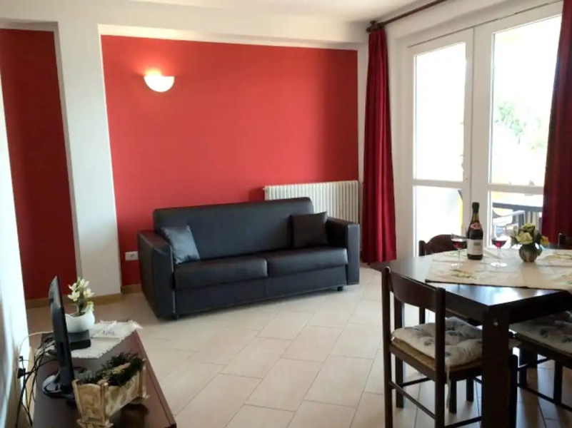 House With 2 Bedrooms in Vercana, With Wonderful Lake View, Shared Pool, Furnished Balcony Near the Beach