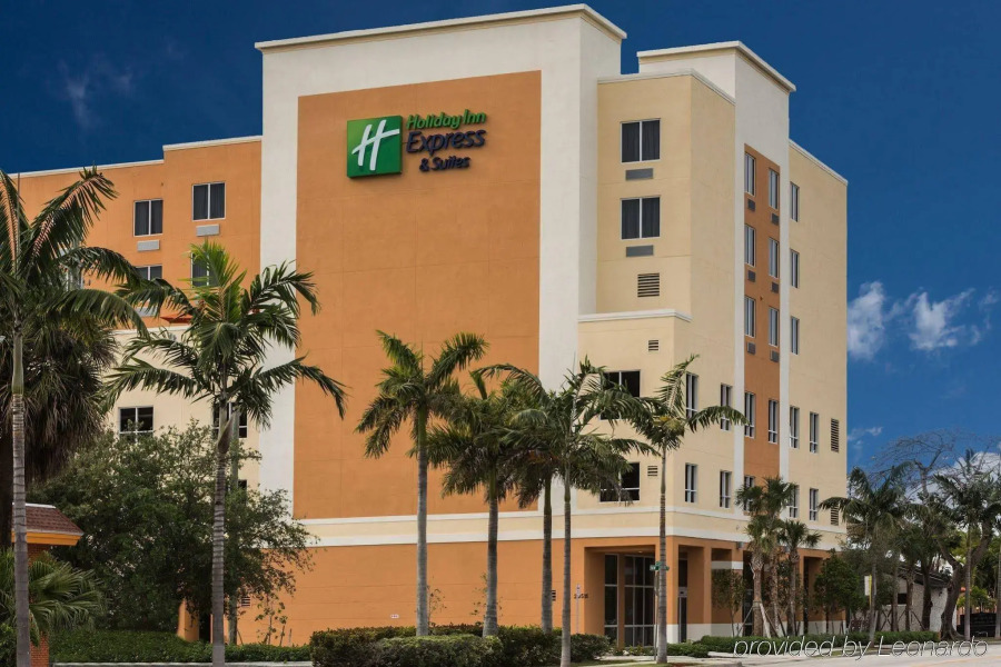 Holiday Inn Express & Suites Fort Lauderdale Airport South by IHG