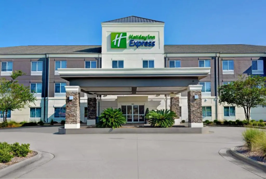 Holiday Inn Express Suites Atmore North