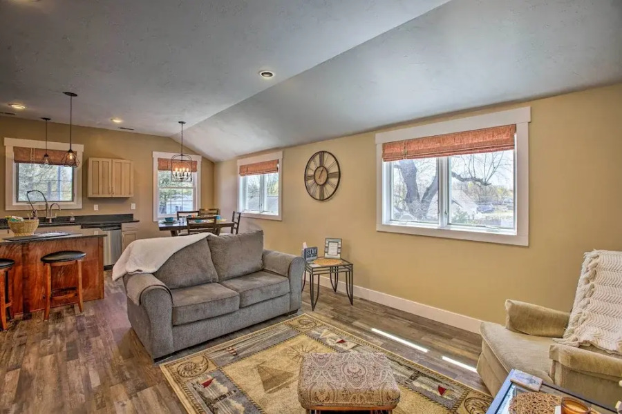 Dtwn Ludington Apt w/ Fire Pit: Day Trip to Slopes