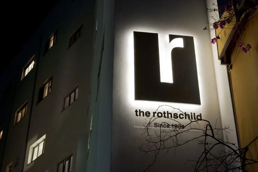 The Rothschild 71