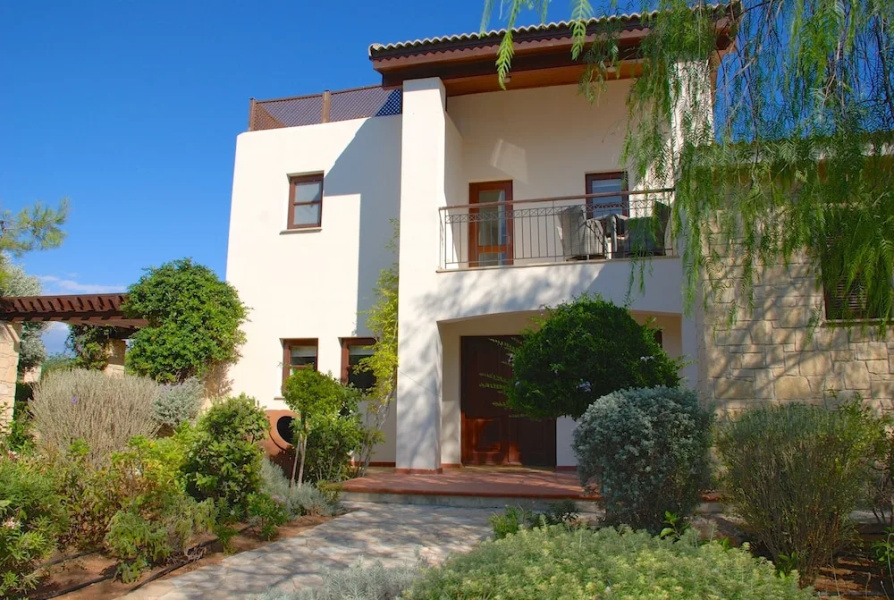 Villa 32 - Limni