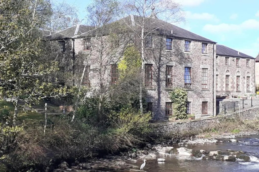 Listed Historic Mill Apartment with Indoor Pool