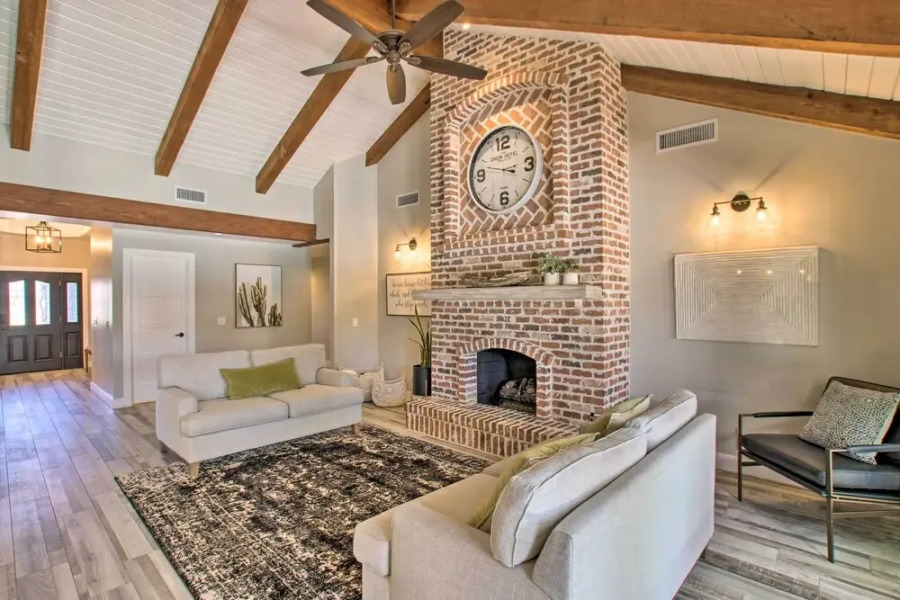 Modern Mesa Escape w/ Pool < 5 Mi to Downtown