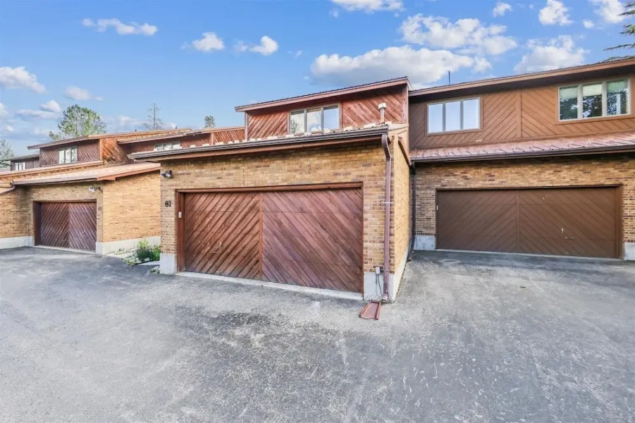 Twins Getaway At Meadow Creek 3 Bedroom Duplex by RedAwning