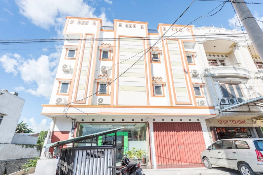 Airy Tatura Emmy Saelan 33 Palu