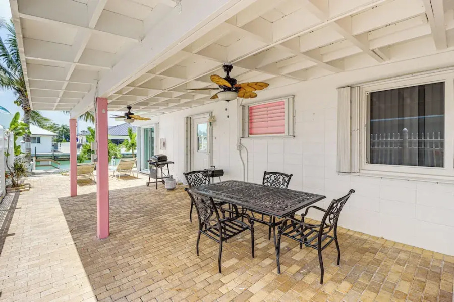 Waterfront Key Colony Beach Home w/ Golf Cart!