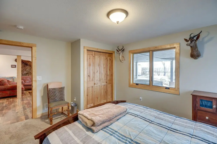 Yankton Vacation Home w/ Hot Tub & River Views