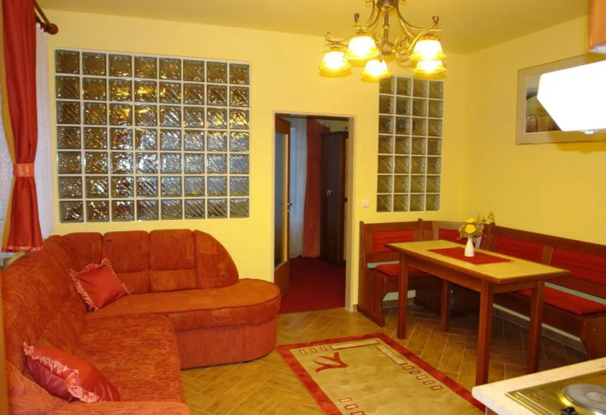 HoldLux Apartmanok