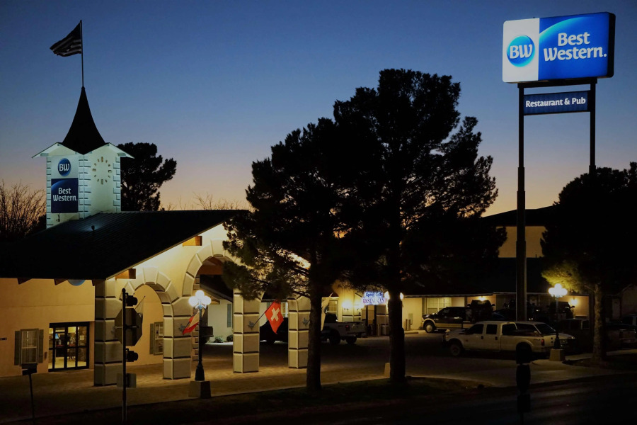 Best Western Swiss Clock Inn