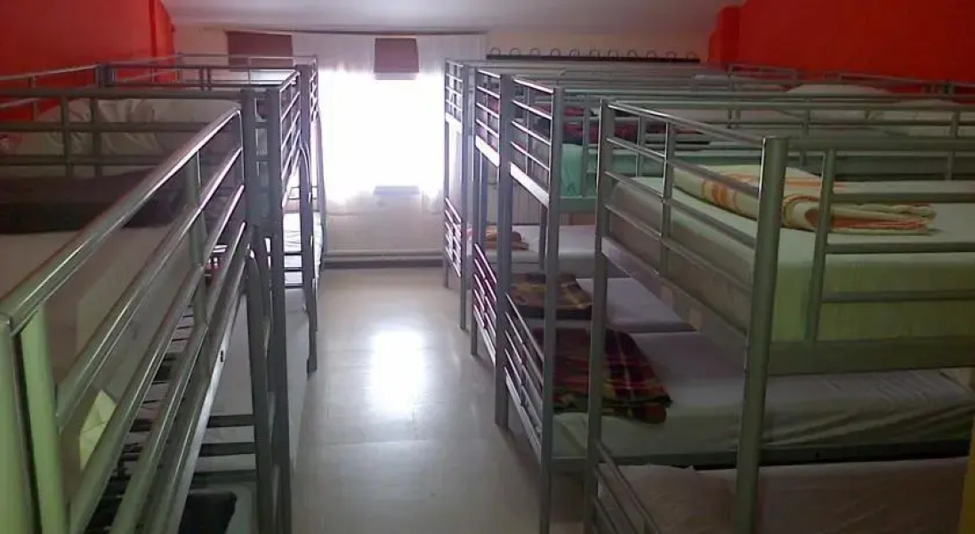 Hostel Almorchones