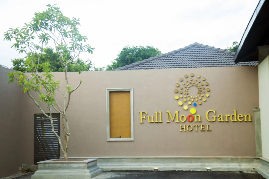 Full Moon Garden Hotel