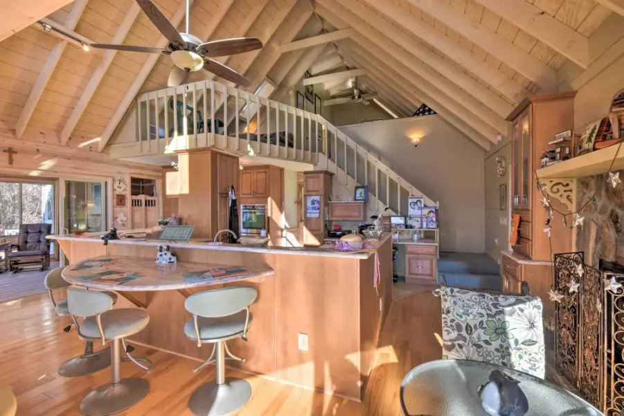 Stunning Mtn Getaway ~ 1 Mi to Lake Chatuge!