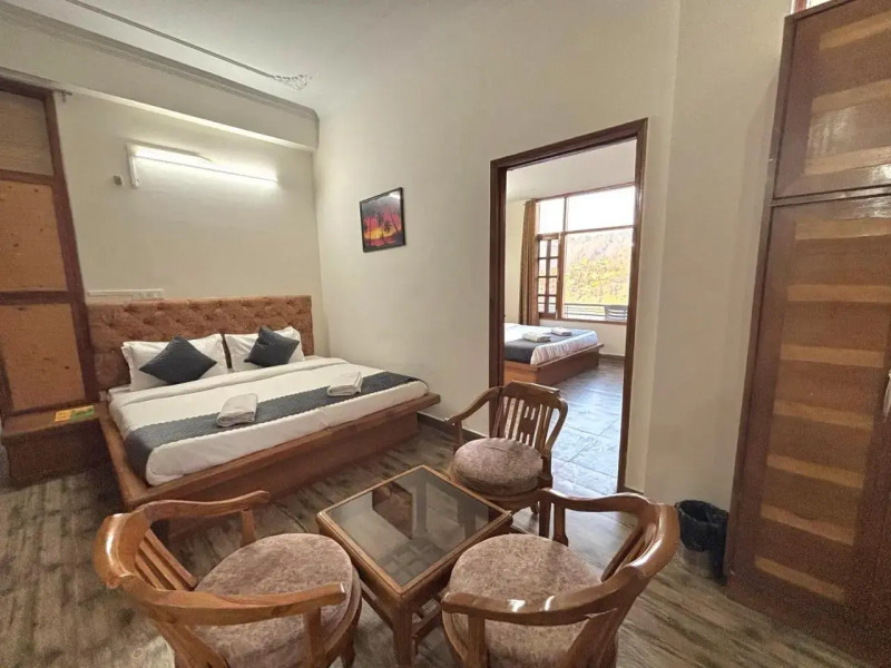 OYO 27648 Kasauli Greens