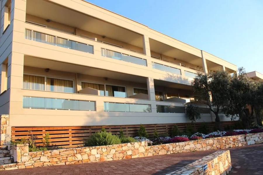 Aeolis Thassos Palace