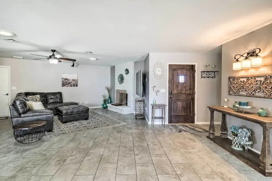 Lake Havasu Getaway w/ Private Pool & Hot Tub