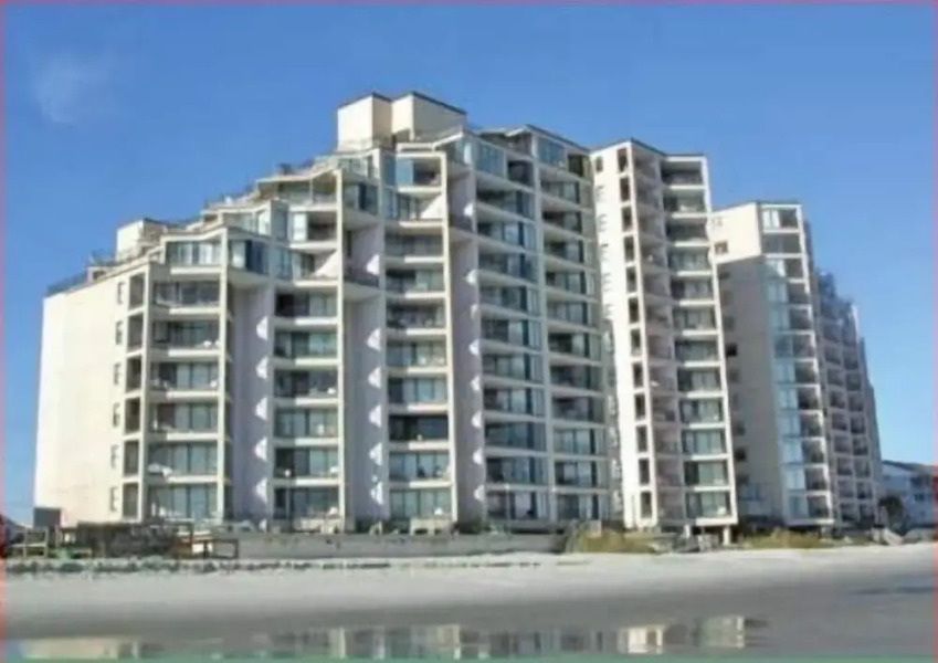510 Surfmaster 2 Bedroom Condo by RedAwning