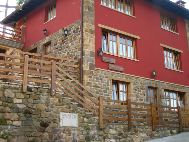 Apartamentos Rurales La Portiella