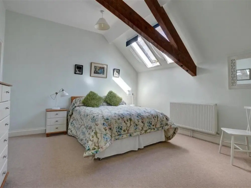 Unique Converted Barn in Hartfield