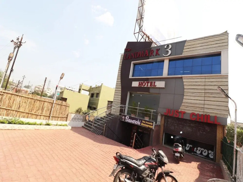 Landmark 3 By OYO Rooms