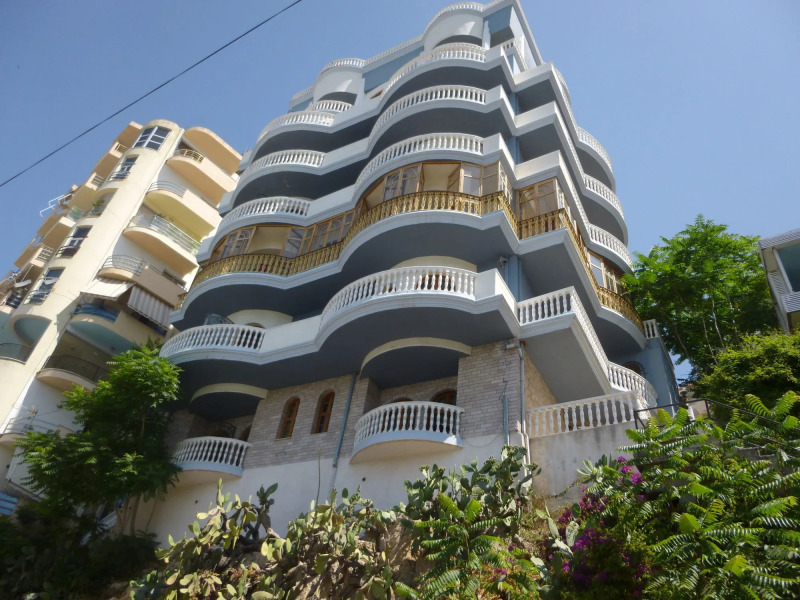 Monte Cristo Hotel with Rooftop Pool