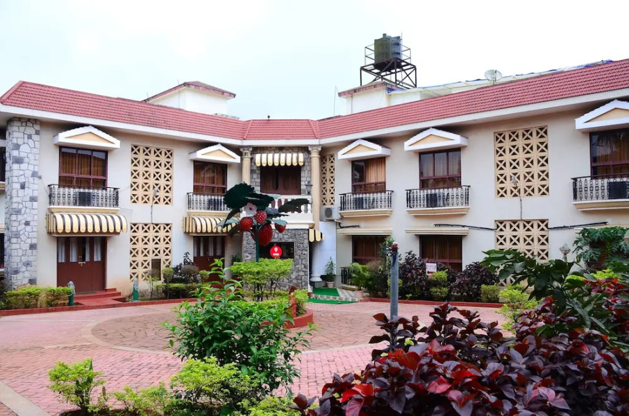 OYO 7293 Basilica Holiday Home