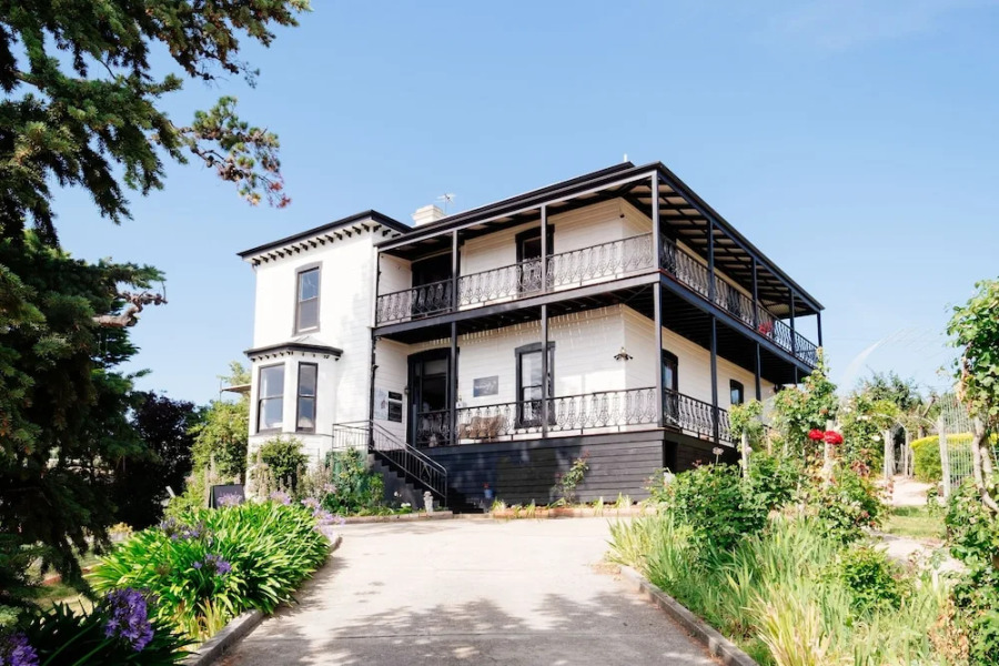 Отель The Dragonfly Inn