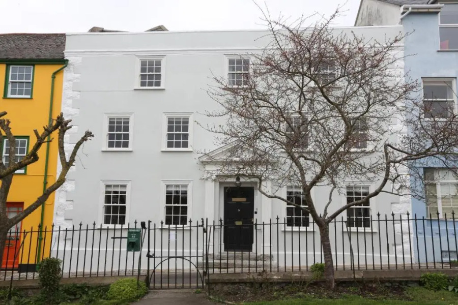 Monmouth House Apartments