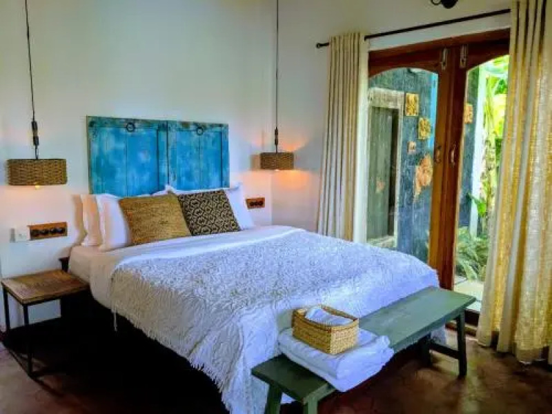 Sunsets and Palm Trees