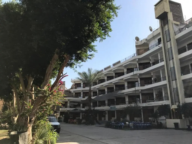 Rezeiky Hotel And Camp Luxor