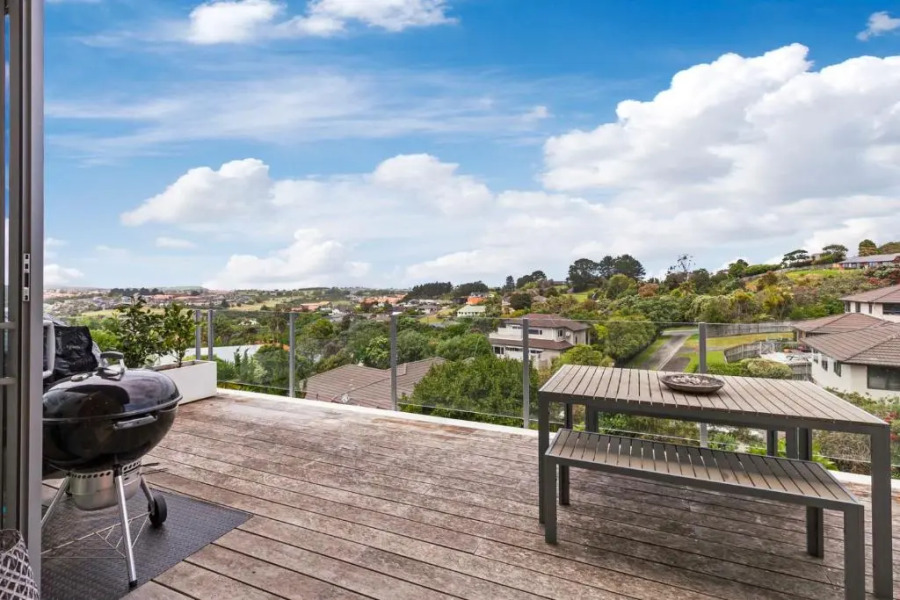 Slice of Paradise - Gulf Harbour Holiday Home