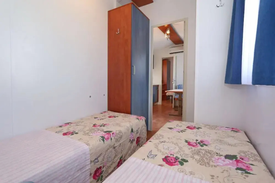 Mobile homes camp Turanj