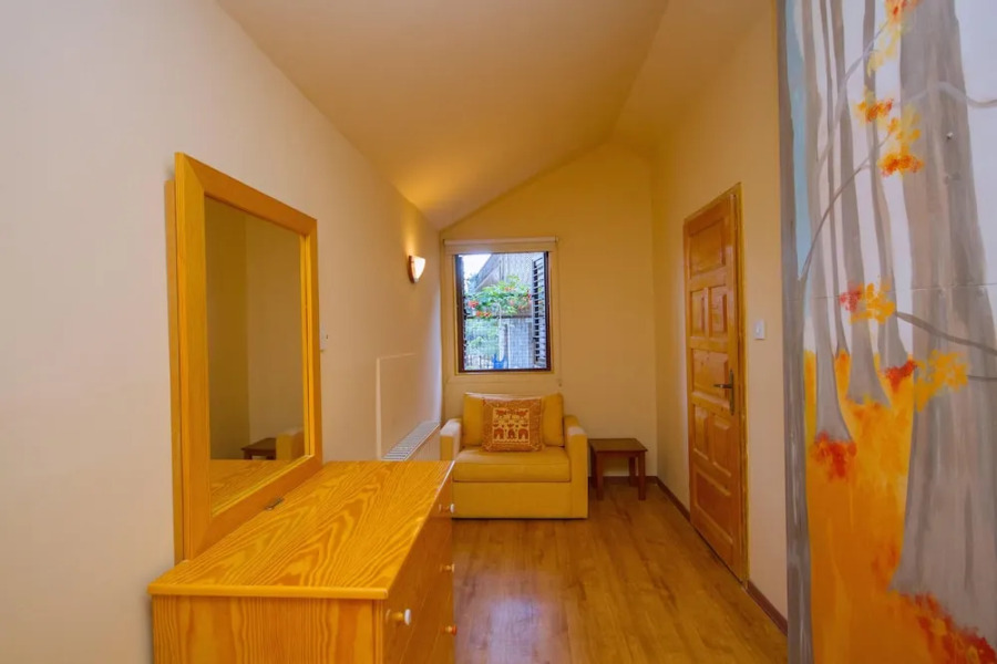 Persephone Cottage - Enhance Your Senses