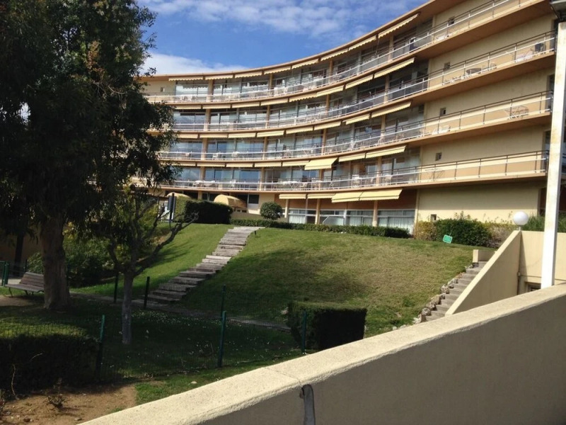 Studio in Saint-laurent-du-var, With Pool Access, Enclosed Garden and