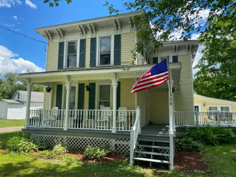 The Kelly House - 4 BR Historic Lodge - Downtown