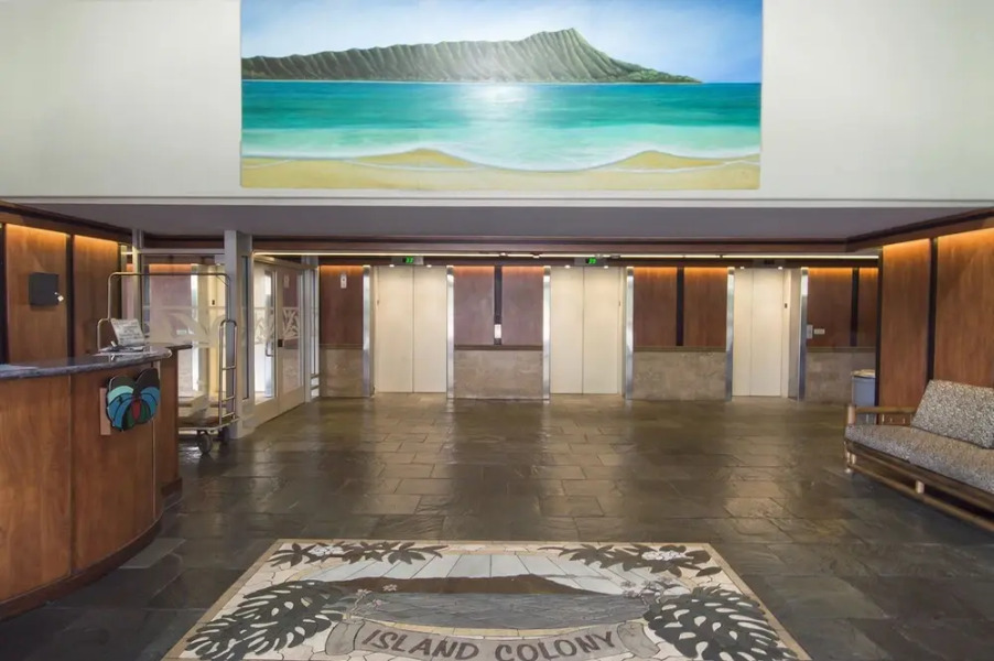 Island Colony 807 - Studio condo by RedAwning