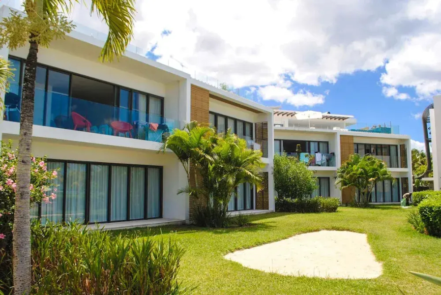 Cap Ouest by Dream Escapes