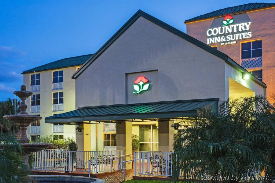 The Palms Inn & Suites