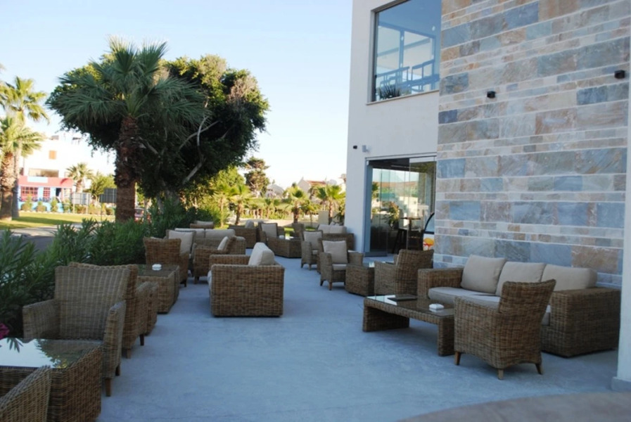 Amphora Hotel & Suites