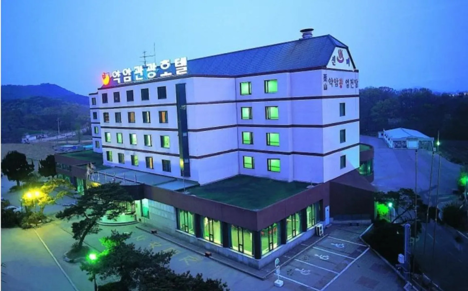 Yakam Tourist Hongyumchon Hotel