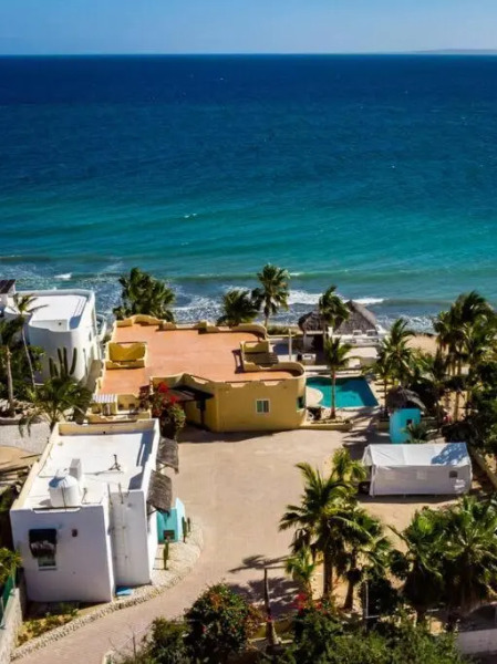 Incredible Casita with 1BR 1BA with beach & pool